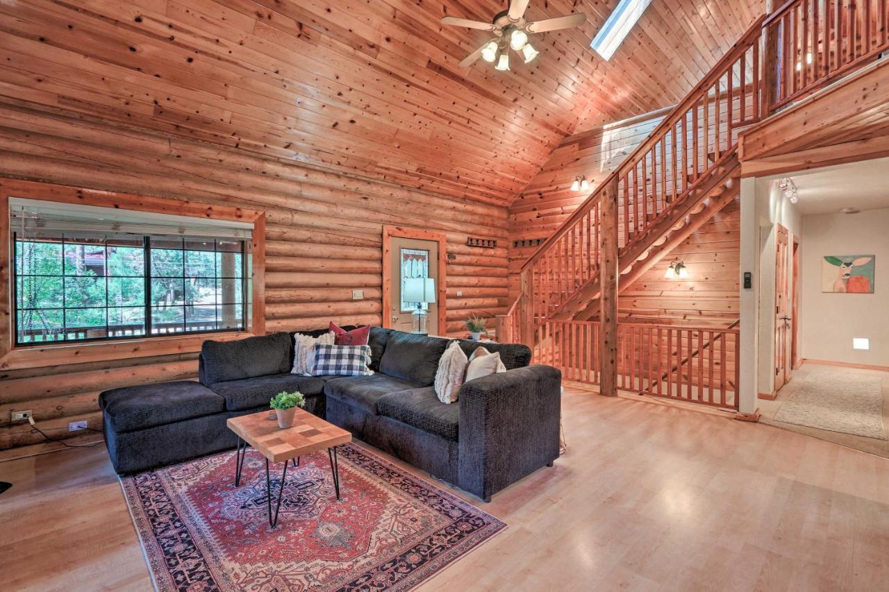 Strawberry Cabin With 2-Story Deck Dogs Welcome! Pine 외부 사진